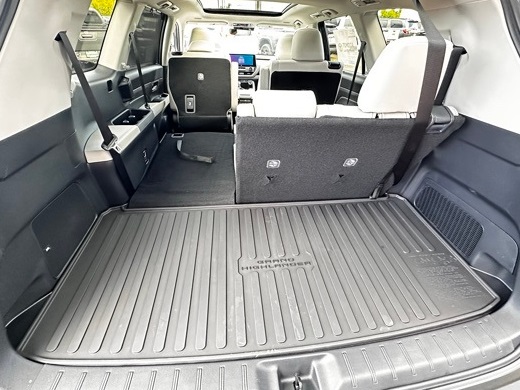 new 2025 Toyota Grand Highlander car