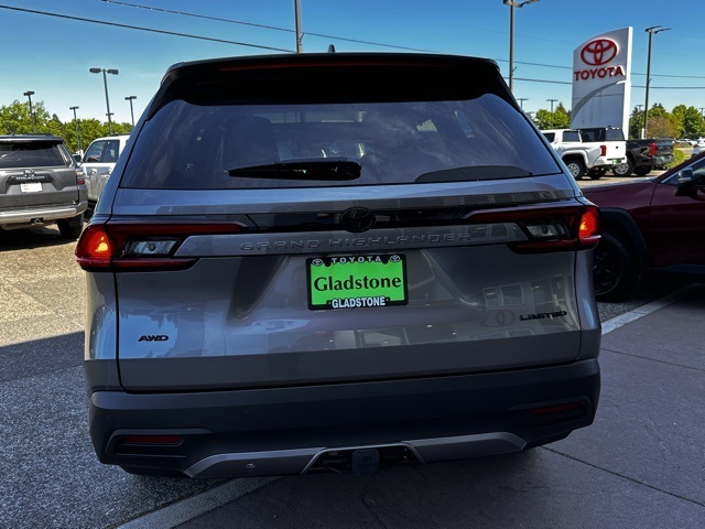 new 2025 Toyota Grand Highlander car