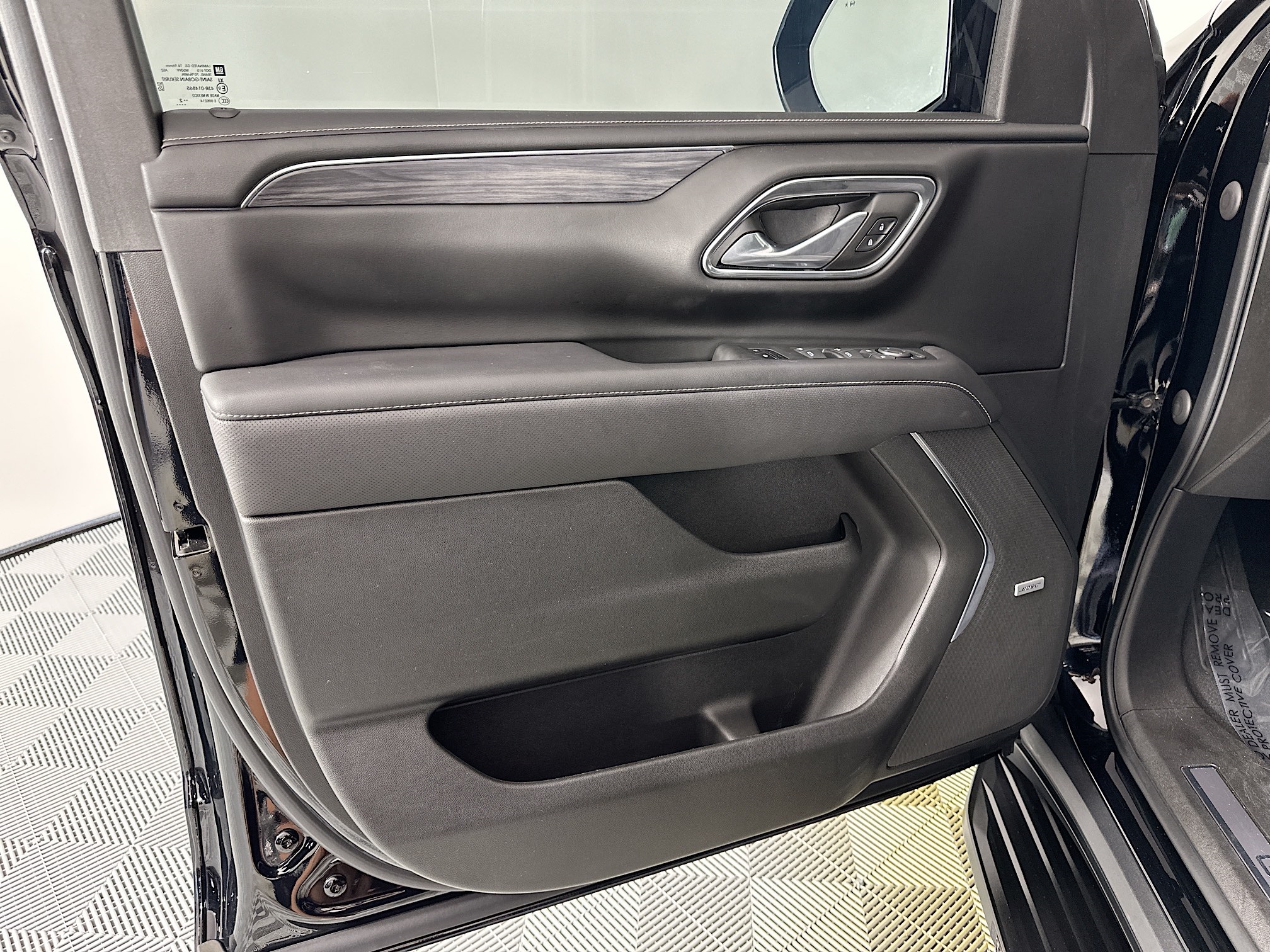 used 2022 GMC Yukon XL car, priced at $56,999