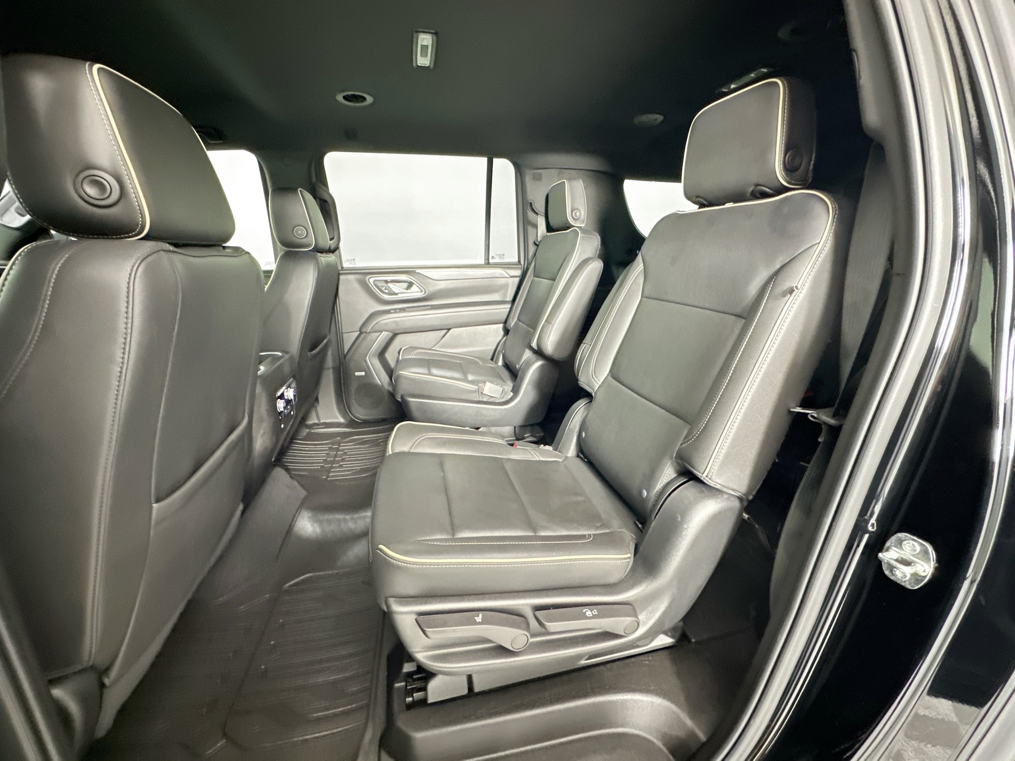 used 2022 GMC Yukon XL car, priced at $56,999