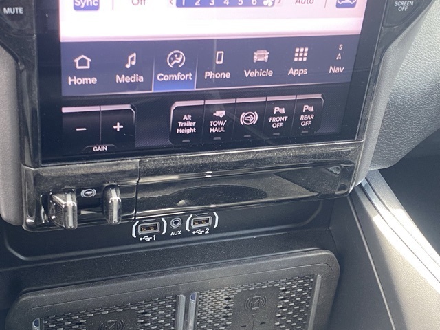 new 2025 Ram 3500 car, priced at $77,678