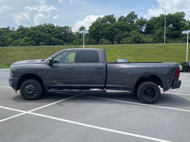 new 2025 Ram 3500 car, priced at $77,678