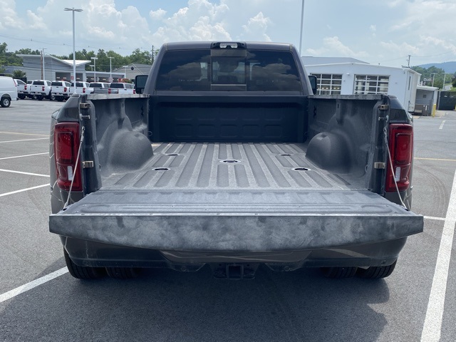 new 2025 Ram 3500 car, priced at $77,678