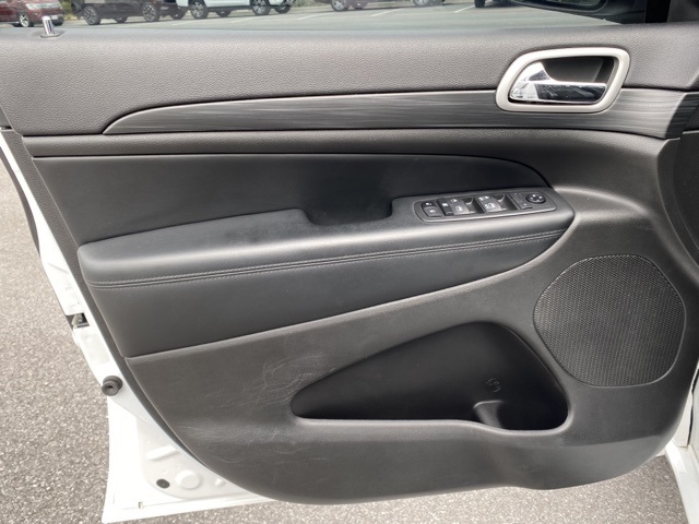 used 2021 Jeep Grand Cherokee car, priced at $25,903