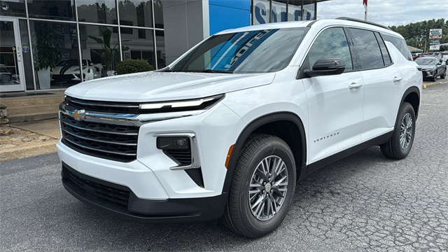 new 2026 Chevrolet Traverse car, priced at $43,695
