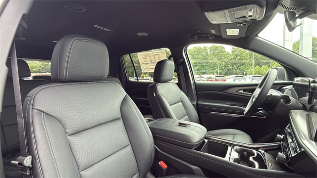 new 2026 Chevrolet Traverse car, priced at $43,695