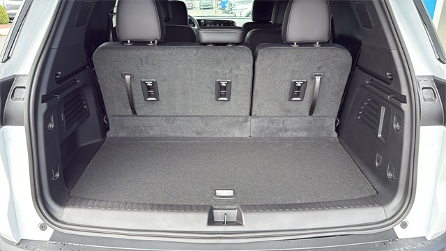 new 2026 Chevrolet Traverse car, priced at $43,695