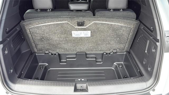 new 2026 Chevrolet Traverse car, priced at $43,695