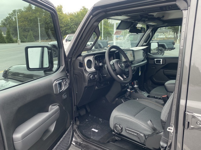 new 2025 Jeep Gladiator car, priced at $40,459