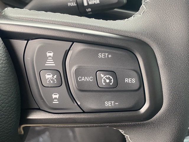 new 2025 Jeep Gladiator car, priced at $40,459