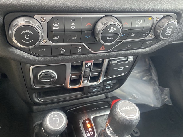 new 2025 Jeep Gladiator car, priced at $40,459