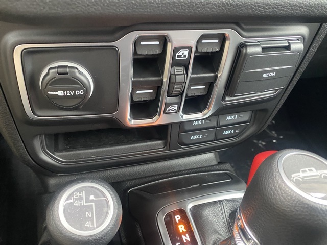 new 2025 Jeep Gladiator car, priced at $40,459