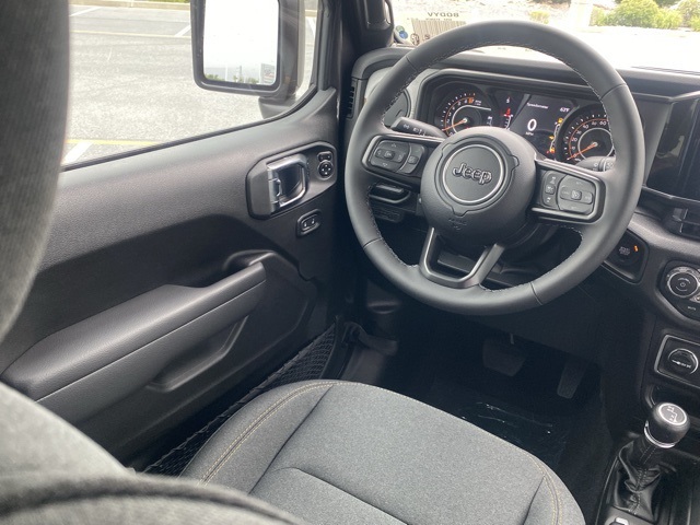 new 2025 Jeep Gladiator car, priced at $40,459