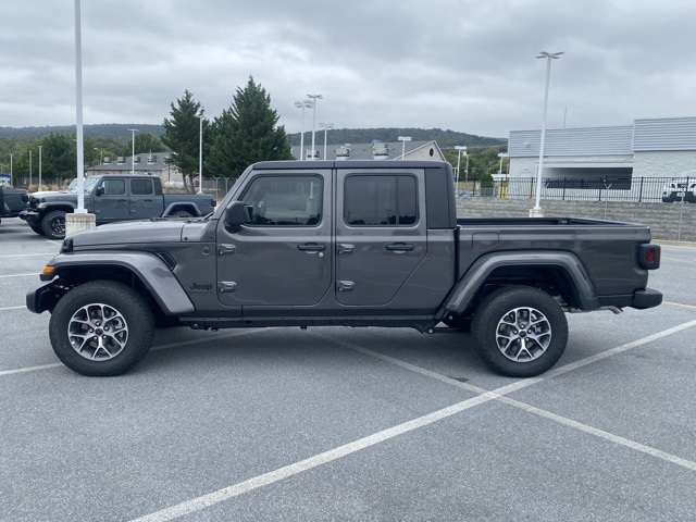 new 2025 Jeep Gladiator car, priced at $40,459