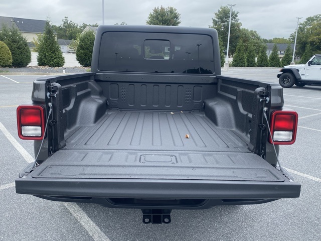 new 2025 Jeep Gladiator car, priced at $40,459
