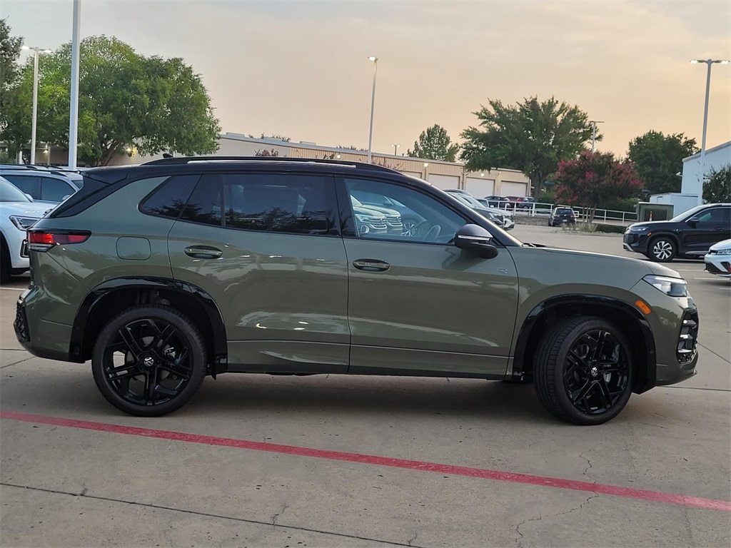 new 2025 Volkswagen Tiguan car, priced at $39,476