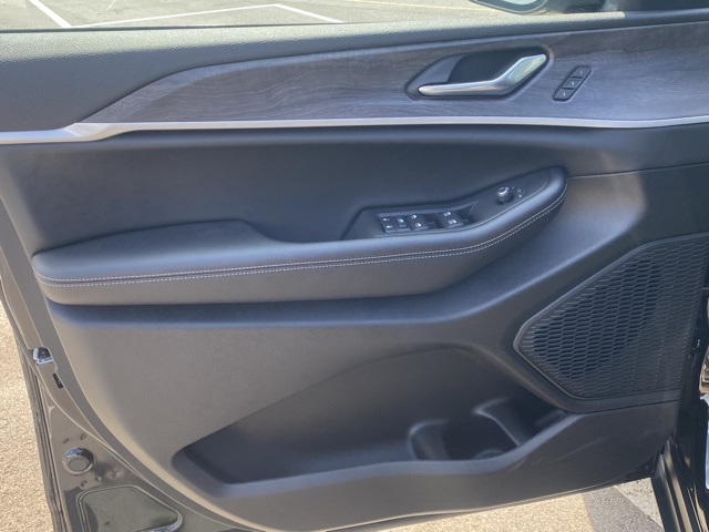 new 2025 Jeep Grand Cherokee L car, priced at $42,879