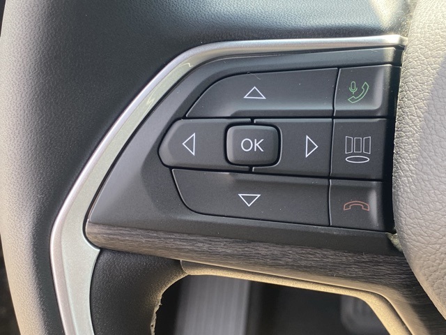 new 2025 Jeep Grand Cherokee L car, priced at $42,879