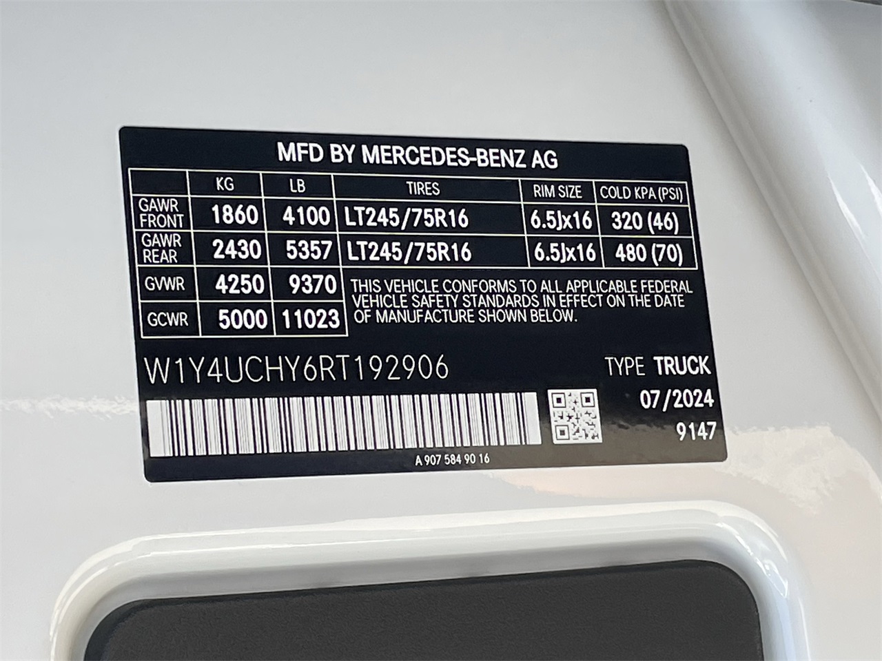 used 2024 Mercedes-Benz Sprinter 2500 car, priced at $49,997