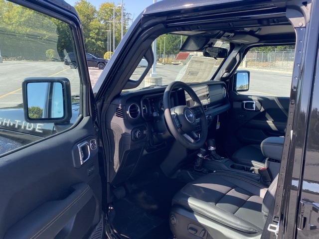 new 2025 Jeep Gladiator car, priced at $40,570