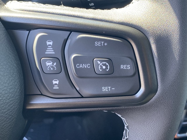 new 2025 Jeep Gladiator car, priced at $40,570