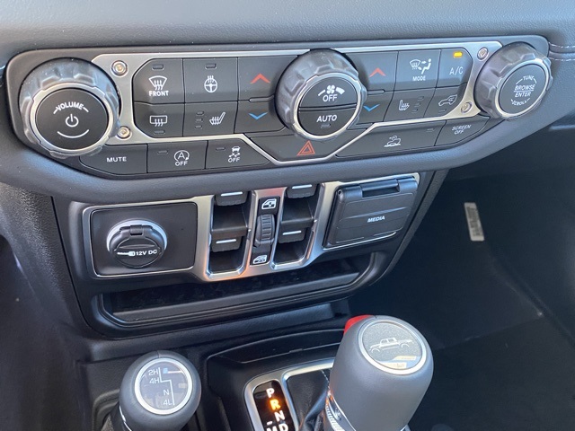 new 2025 Jeep Gladiator car, priced at $40,570