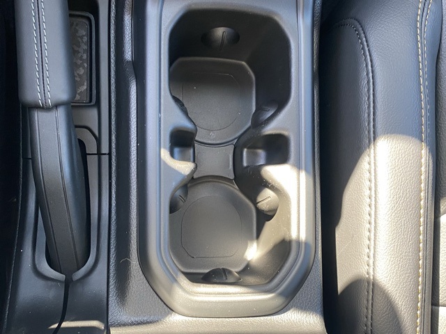 new 2025 Jeep Gladiator car, priced at $40,570
