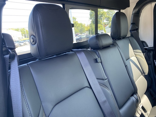 new 2025 Jeep Gladiator car, priced at $40,570