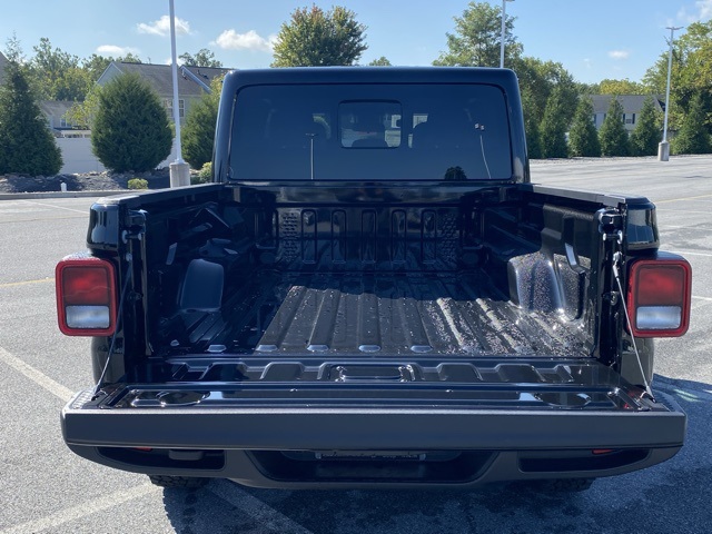 new 2025 Jeep Gladiator car, priced at $40,570