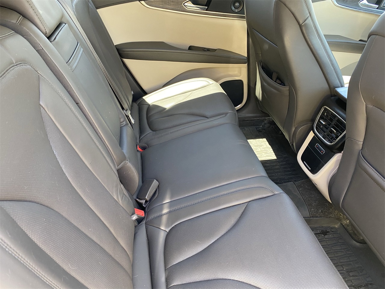 used 2020 Lincoln Nautilus car, priced at $26,347