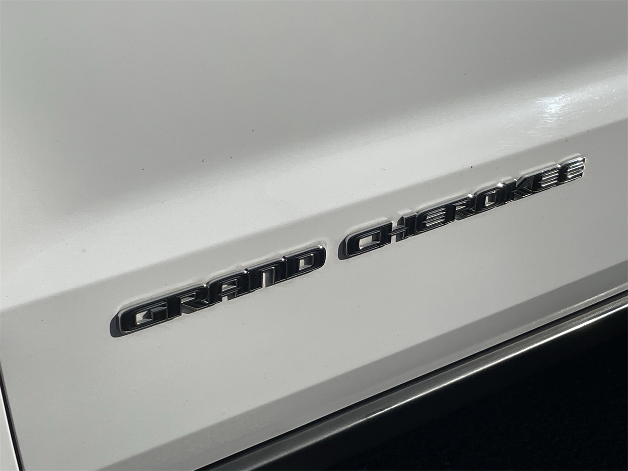 used 2018 Jeep Grand Cherokee car, priced at $18,994