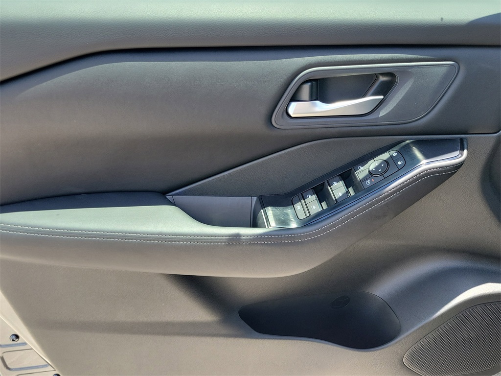 new 2026 Nissan Rogue car, priced at $32,095