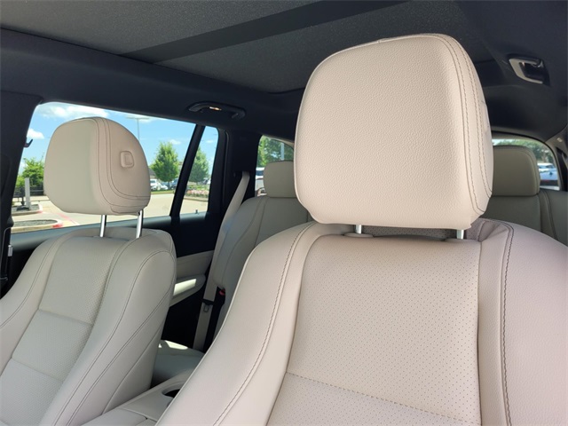 new 2025 Mercedes-Benz GLS car, priced at $91,775