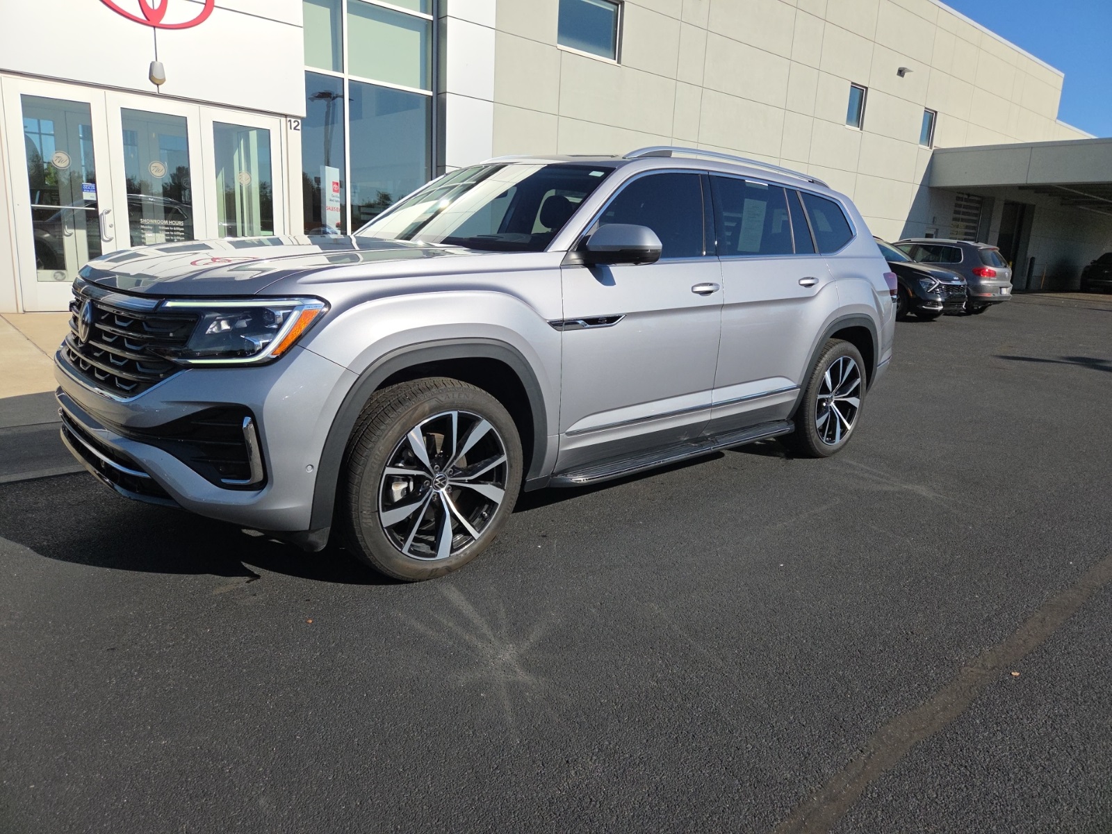 used 2024 Volkswagen Atlas car, priced at $42,440
