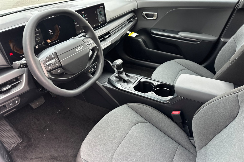 new 2025 Kia K4 car, priced at $24,580
