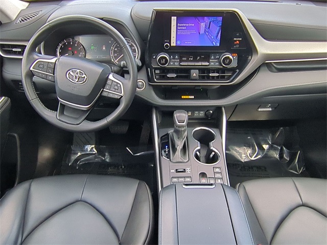 used 2024 Toyota Highlander car, priced at $39,911