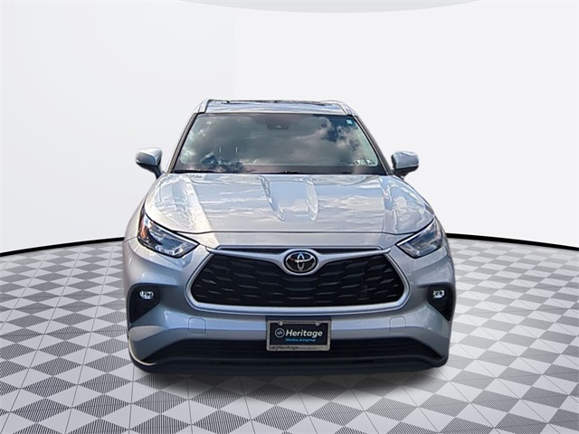 used 2024 Toyota Highlander car, priced at $39,911