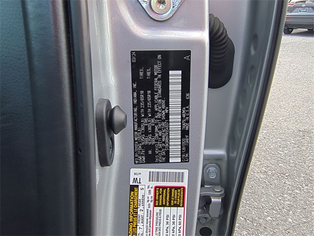 used 2024 Toyota Highlander car, priced at $39,911
