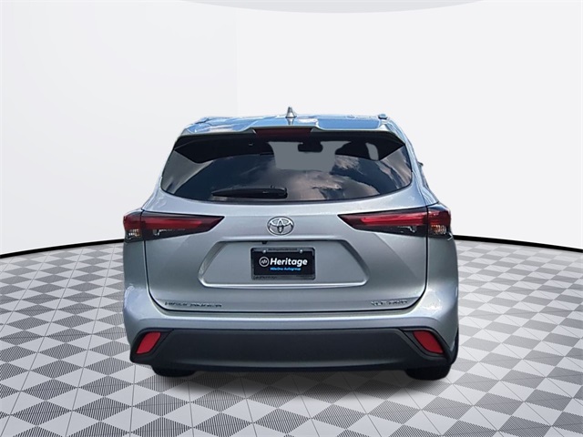 used 2024 Toyota Highlander car, priced at $39,911