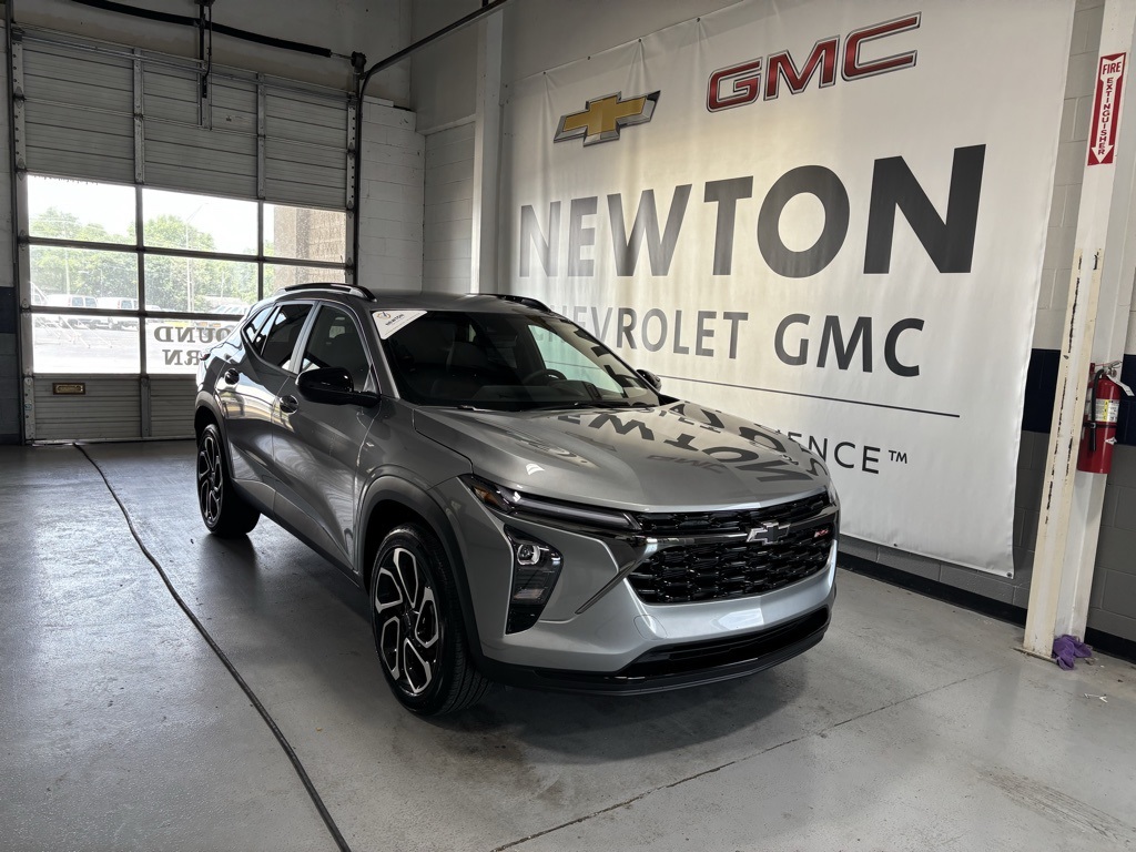 new 2025 Chevrolet Trax car, priced at $26,685