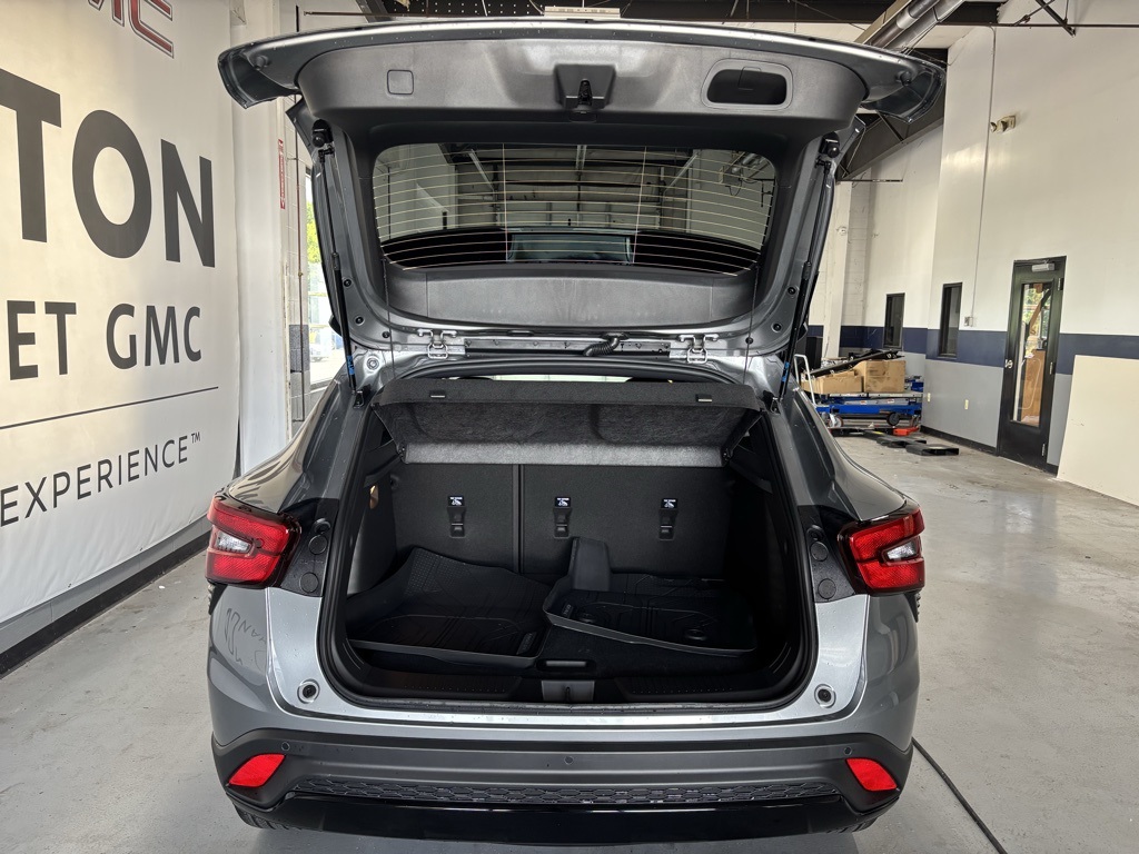new 2025 Chevrolet Trax car, priced at $26,685