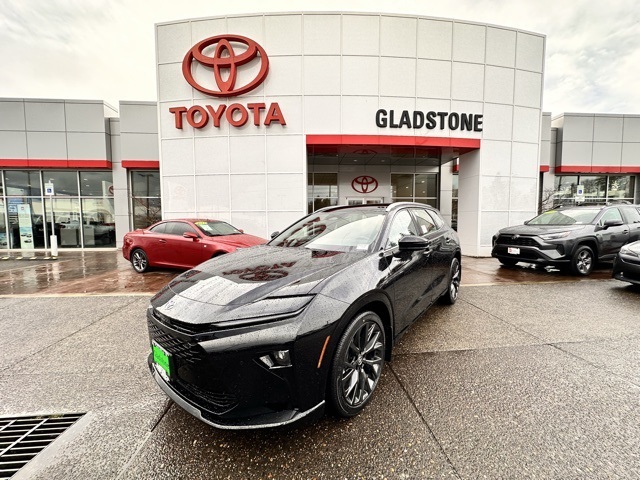 new 2025 Toyota Crown Signia car