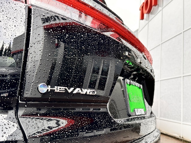 new 2025 Toyota Crown Signia car