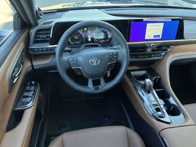 new 2025 Toyota Crown Signia car