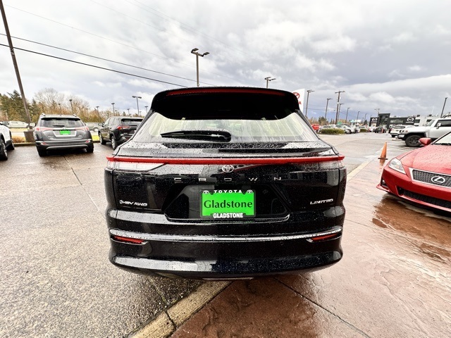 new 2025 Toyota Crown Signia car
