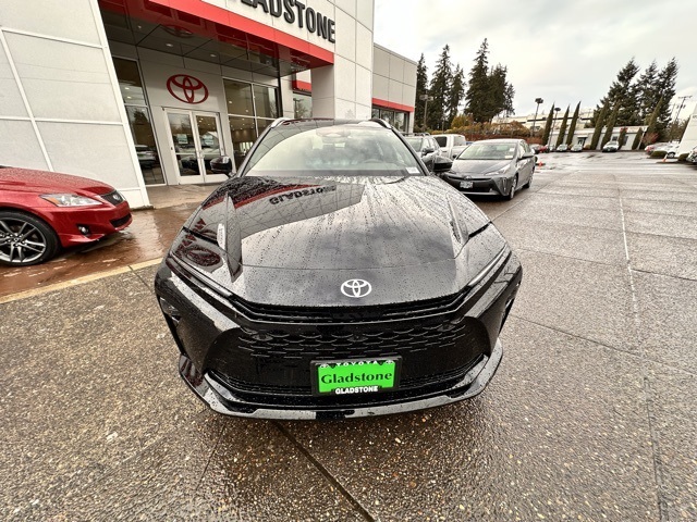 new 2025 Toyota Crown Signia car