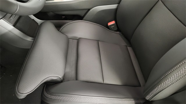 new 2025 Volvo EX90 car, priced at $97,470