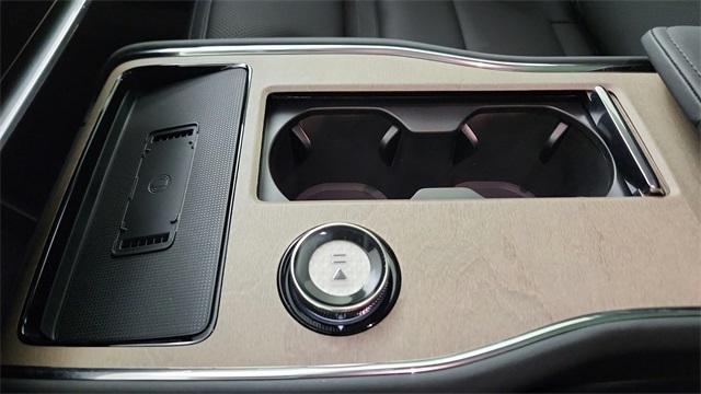 new 2025 Volvo EX90 car, priced at $97,470