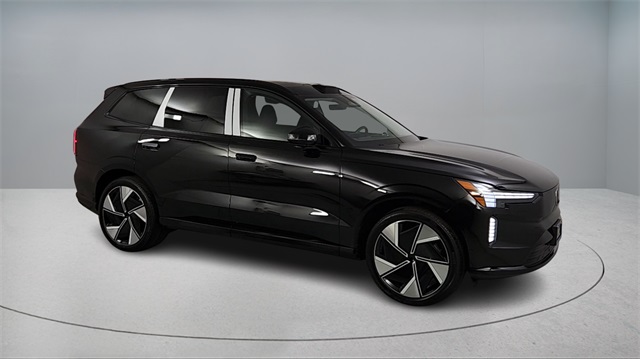 new 2025 Volvo EX90 car, priced at $97,470