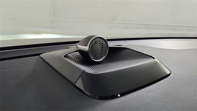 new 2025 Volvo EX90 car, priced at $97,470